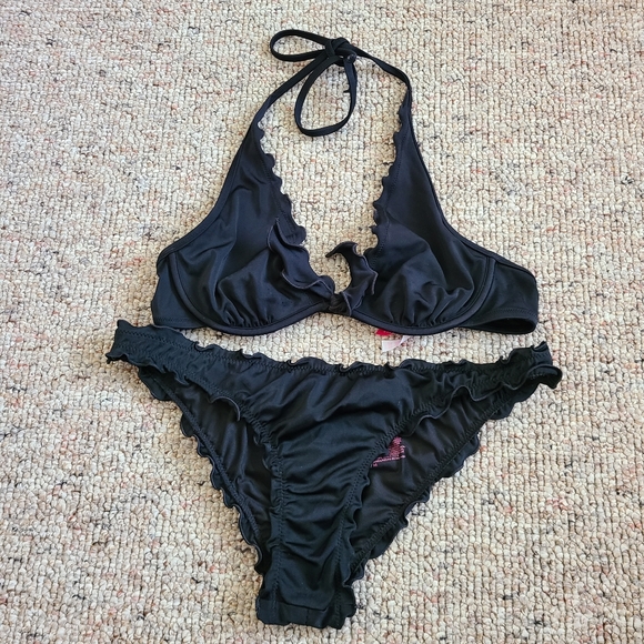 Victoria's Secret Other - Victoria's Secret Black Rouched Bikini 34B/Medium